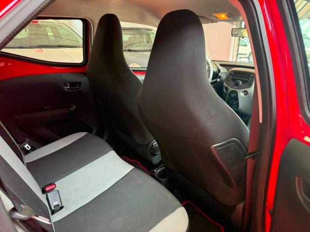 Toyota Aygo 1.0 VVT-i 72 CV 5 porte x-cool - Foto 10
