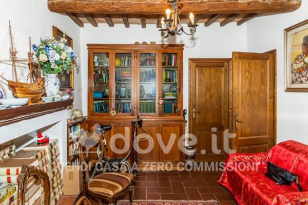 Casa indipendente di 150 m² con più di 5 locali e box auto in vendita a Cetona - Foto 5