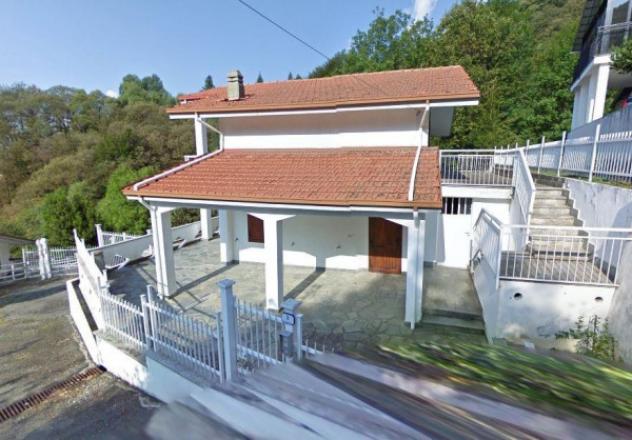 Casa indipendente di 150 m² con 4 locali e posto auto in vendita a Corio