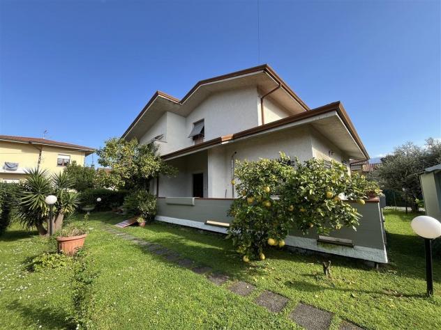 Villa in vendita a Ronchi - Massa 270 mq Rif: 1366184