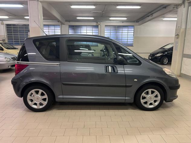 Peugeot 1007 1.4 HDi Happy - Foto 6