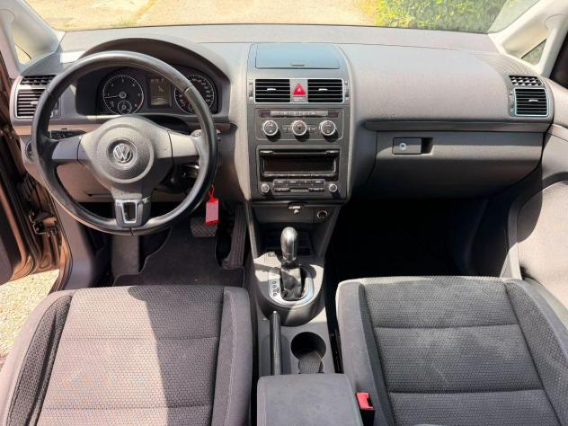 VOLKSWAGEN - Touran - 1.6 TDI DSG Comfortline 7 POSTI - Foto 8