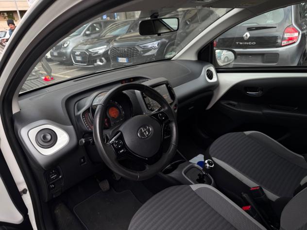 Toyota Aygo Connect 1.0 VVT-i 72 CV 5 porte x-fun MMT XPLAY LED CAR PLAY CERCHI 16 KAMERA NAVI - Foto 8