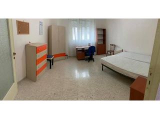 Stanza in appartamento in affitto a Catania