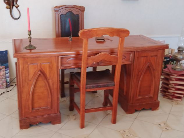 Grande Scrivania e Sedie Legno Massello Artigianato Toscano Pezzi Unici - Foto 3