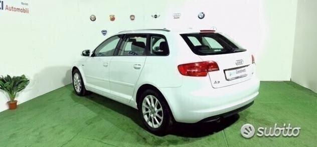 Audi A3 sportback 1.6 tdi 90 cv neopatentati 2013 - Foto 6