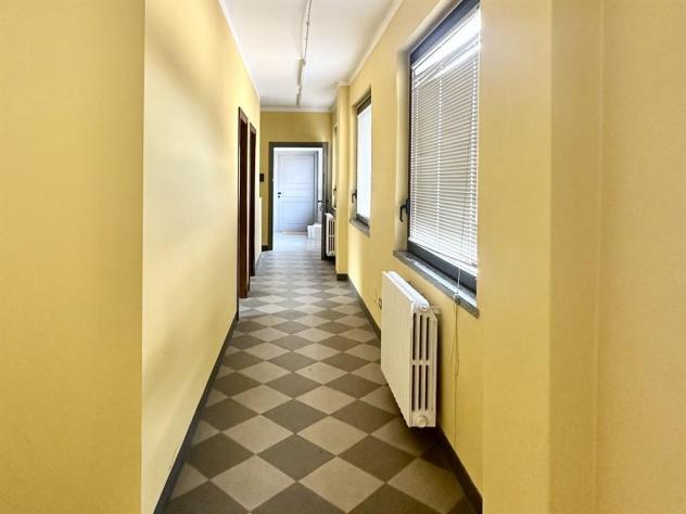 UFFICIO DI 125MQ A DUE PASSI DA PIAZZA SETTI - Foto 9