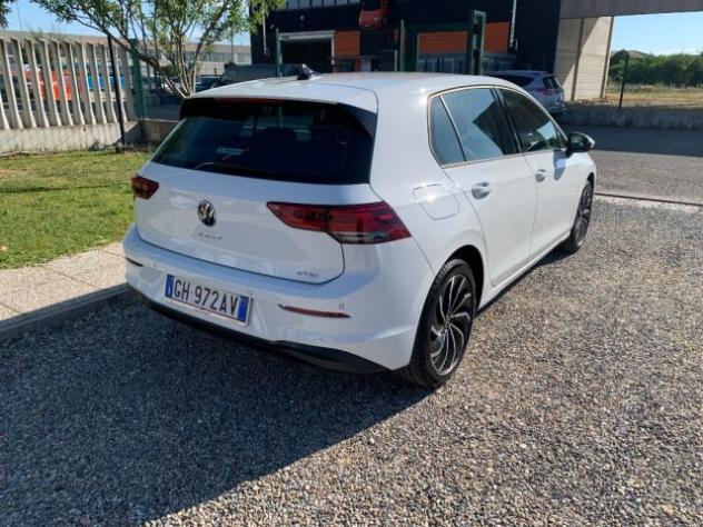 VOLKSWAGEN Golf 1.0 eTSI EVO DSG Life rif. 23766176 - Foto 5