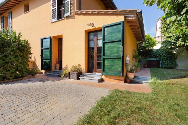 Villetta a schiera angolare in vendita a Calcinaia 117 mq Rif: 1432479
