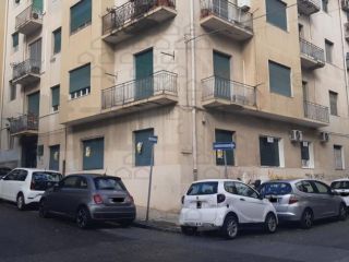 APPARTAMENTO di 3 vani e di 90 mq (MESSINA) rif. 2LS17427