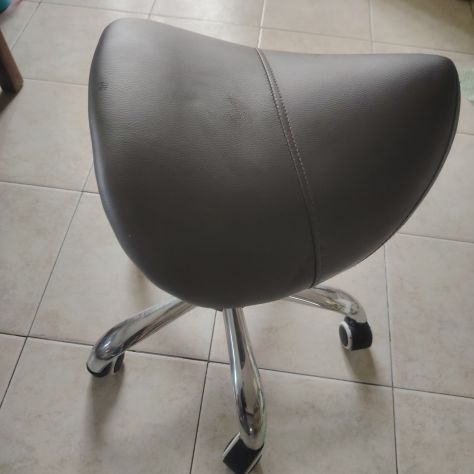 Sgabello con rotelle - Foto 4