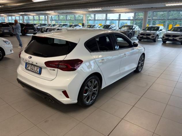 FORD Focus 1.0 ECOBOOST HYBRID 1.0 125CV ST-LINE rif. 23920408 - Foto 4