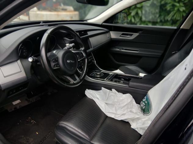Jaguar XF XF 2.0 D 180 CV aut.-MOTORE DA RIFARE - Foto 6