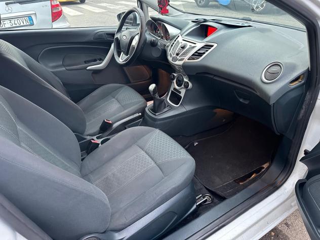 Ford Fiesta 1.4 TDCi 70CV 3 porte Titanium - Foto 7