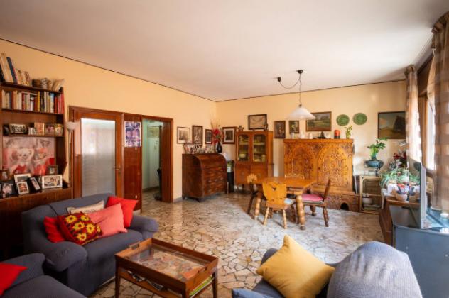Appartamento di 121 m² con 4 locali e box auto in vendita a Venezia