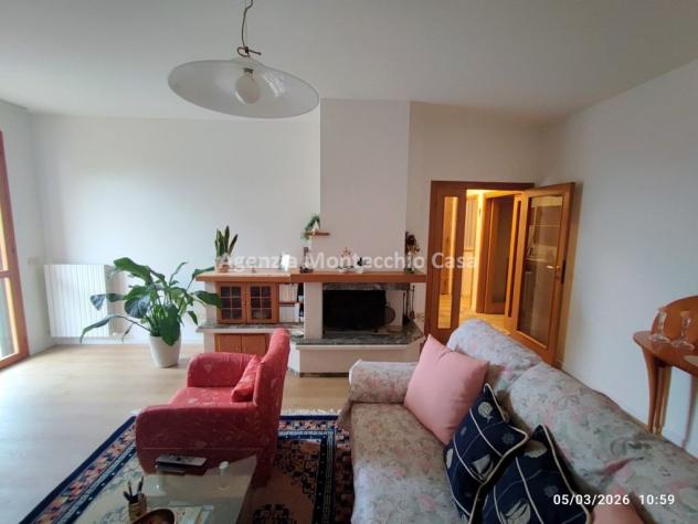 Casa singola con due appartamenti, mansarda taverna garage e giardino. - Foto 4