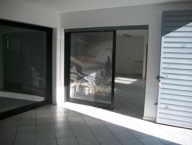 1 Vetrina in affitto a Lanciano - Foto 2