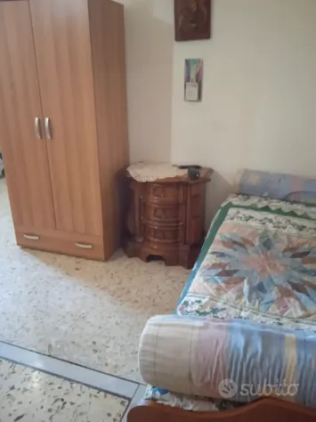OFFRO POSTO LETTO- COABITAZIONE - Foto 3
