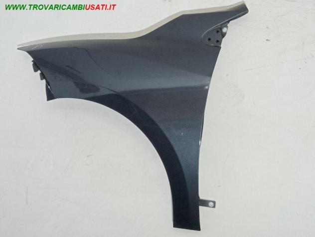 PARAFANGO ANT. SX. GRIGIO SCURO MET. (PICCOLA AMMAC) 999-U1560269 Carrozzeria  Lamierati esterni  Fiancate  Parafango ant. RENAULT - MEGANE 5P - 2014