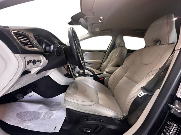 Volvo V40 II 2012 Cross Country Dies Cross Country 1.6 d2 Summum s/b-xeno - Foto 6