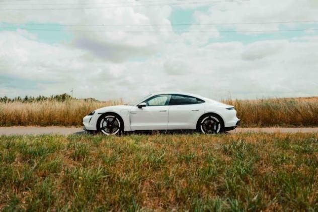 PORSCHE Taycan 4S rif. 24040029 - Foto 4