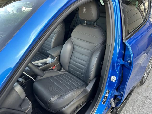 Alfa Romeo Tonale 1.3 PHEV Veloce Q4 280cv AT6 *HARMAN, 20", 360°, PROMO AZZURRA* - Foto 8
