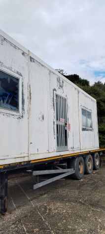 BOX CONTAINER MISURA METRI 10.00X2.50X3.05 CON BAGNO CENTRALE