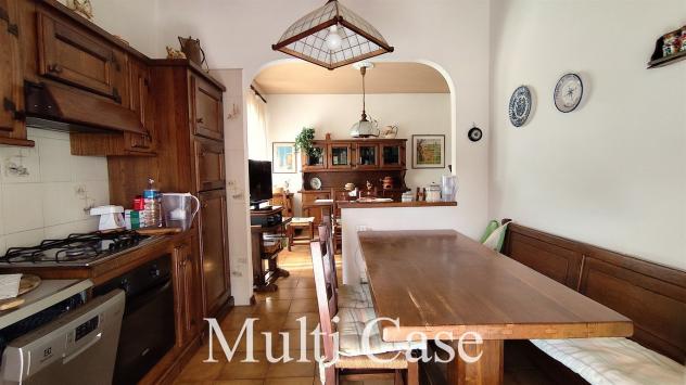 PORZIONE DI VILLA CON GIARDINO A 350 METRI DAL MARE – INDIPENDENZA, SPAZI E POTENZIALE - Foto 18