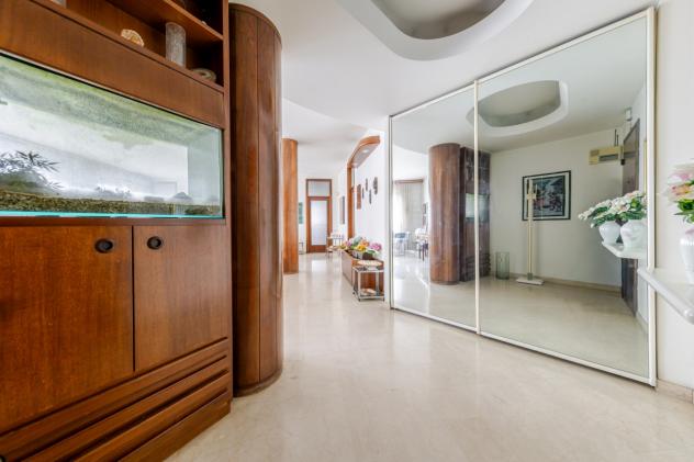 Milano ottimo appartamento via Niccolini numero due metri quadri 220 elegante condominio piano alto soggiorno terrazzo quattro camere tripli servizi d - Foto 7