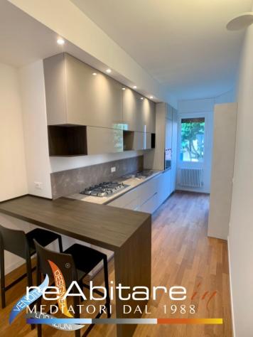 Elegante trilocale parzialmente arredato (cucina e bagno) - Foto 4