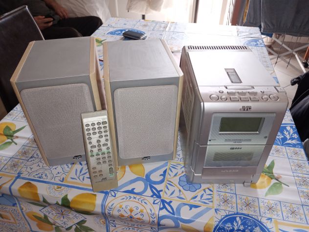 Mini stereo