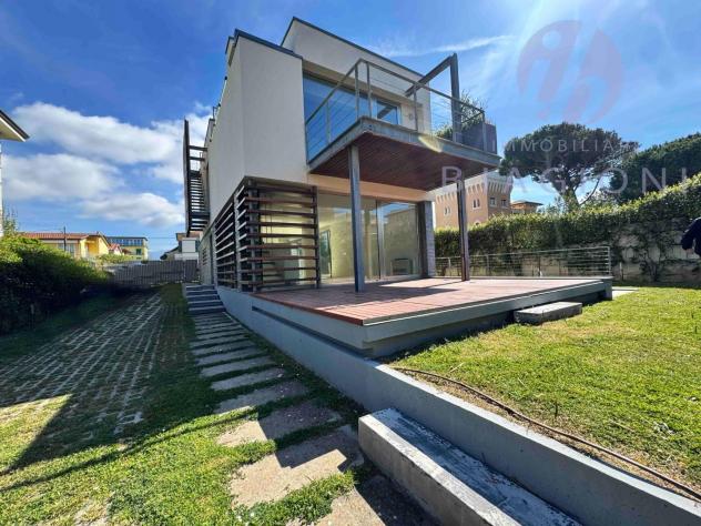 Villa in vendita a Lido di Camaiore - Camaiore 270 mq Rif: 1405603 - Foto 2