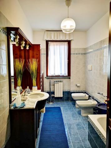 AMPIO APPARTAMENTO CON DUE TERRAZZI E BOX DOPPIO - Foto 8