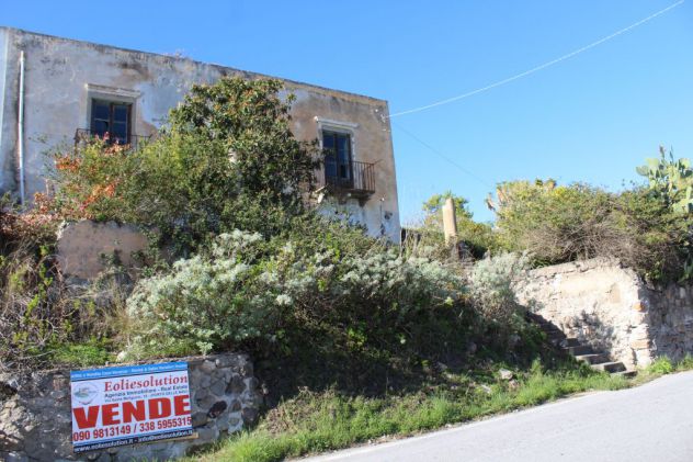 Lipari Isole Eolie.rif. 997. Vendesi interessante antica casa patronale stori - Foto 2