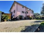 RUSTICO di 10 vani e di 250 mq (PIETRASANTA - Crociale) rif. 037