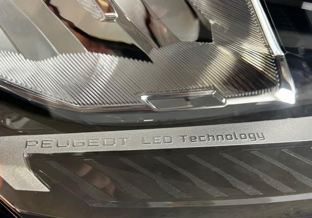 Peugeot 308 BlueHDi 130 S&S EAT8 Allure Pack - Foto 6