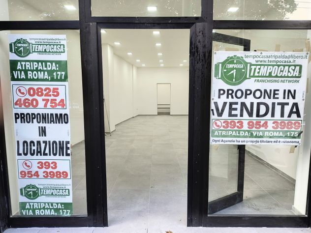 LOCALE COMMERCIALE IN PUNTO DI GRANDE AFFLUENZA - Foto 2