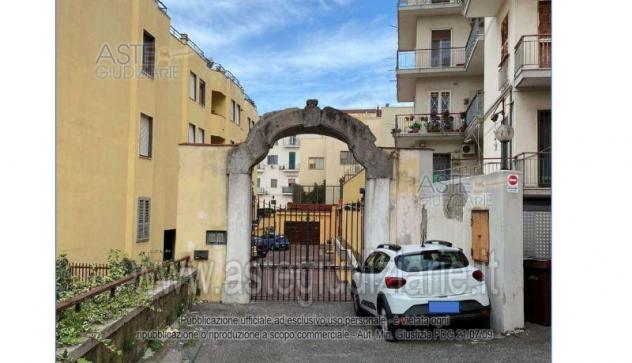IMMOBILI-IMMOBILE COMMERCIALE-Via Pietro Ragnisco, 2B, 80078 Pozzuoli NA, Italia