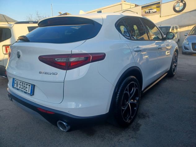 Alfa Romeo Stelvio 2.2 Turbodiesel Business - Foto 4