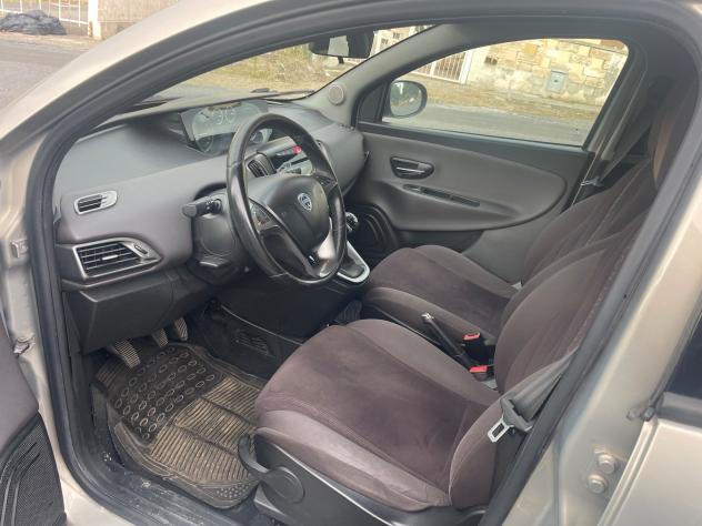 Lancia Ypsilon 1.3 MJT 16V 95 CV 5 porte - Foto 9