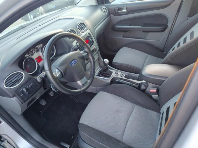 Ford Focus 1.6 TDCi (110CV) SW - Foto 7