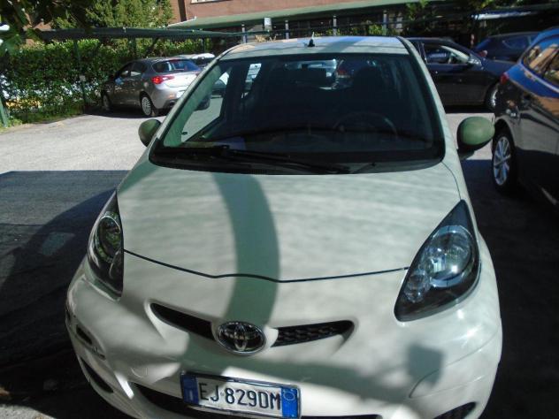 TOYOTA Aygo 12V VVT-i 5 porte Now Connect 120000 KM - Foto 5
