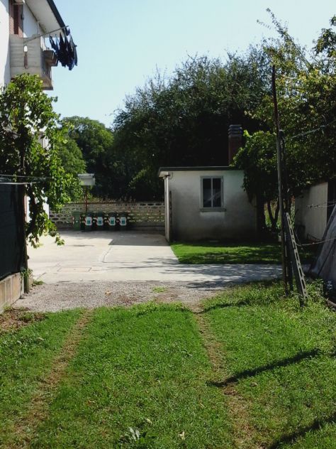 VENDO INTERO FABBRICATO DA CIELO A TERRA CON TERRENO - Foto 10