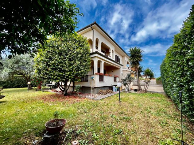 Villa in Via Agrifoglio