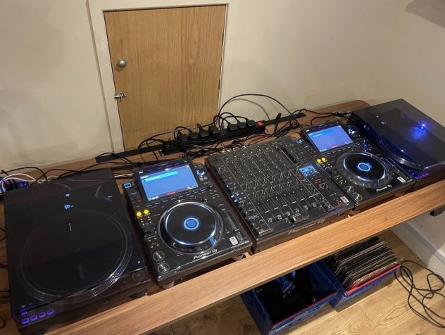 2 lettori CDJ Pioneer 3000, 2 amplificatori Pioneer PLX-CRSS12 e Pioneer V10 - Foto 3