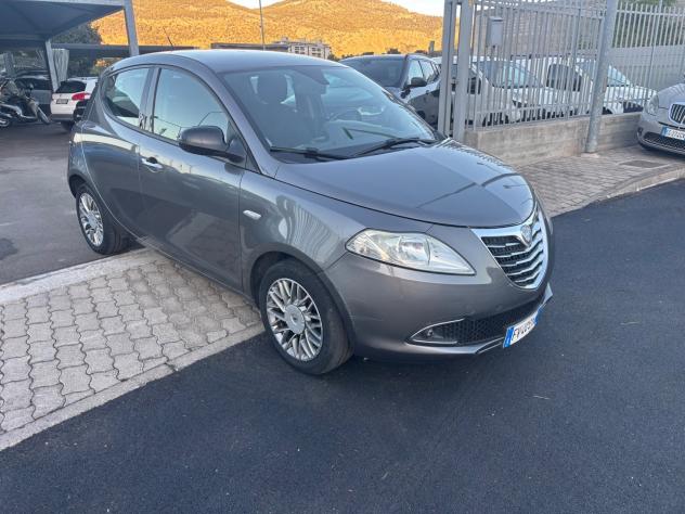 Lancia Ypsilon 1.2 69 CV 5 porte S&S Platinum - Foto 4