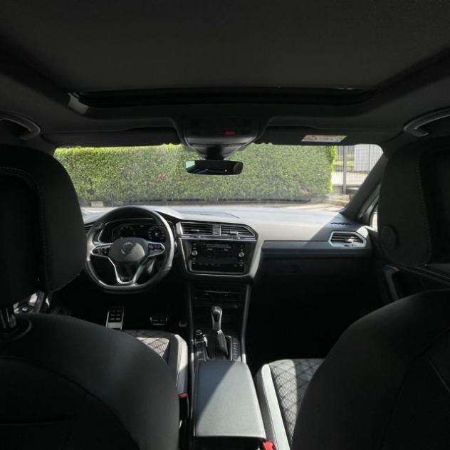 VOLKSWAGEN Tiguan 2.0 TDI SCR DSG R-Line 4Motion 110KW/150CV rif. 24126398 - Foto 10