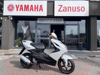 Yamaha Aerox 50 scooter 50 motore 2t