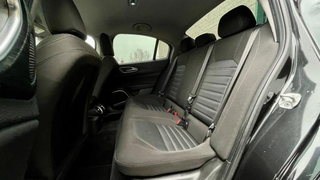 ALFA ROMEO GIULIA 2.2 TURBODIESEL EXECUTIVE 160CV - FULL LED, CAR PLAY, CRUISE CONTROL - Foto 9