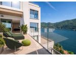 Appartamento di 385 m² con 5 locali e box auto doppio in vendita a Carate Urio